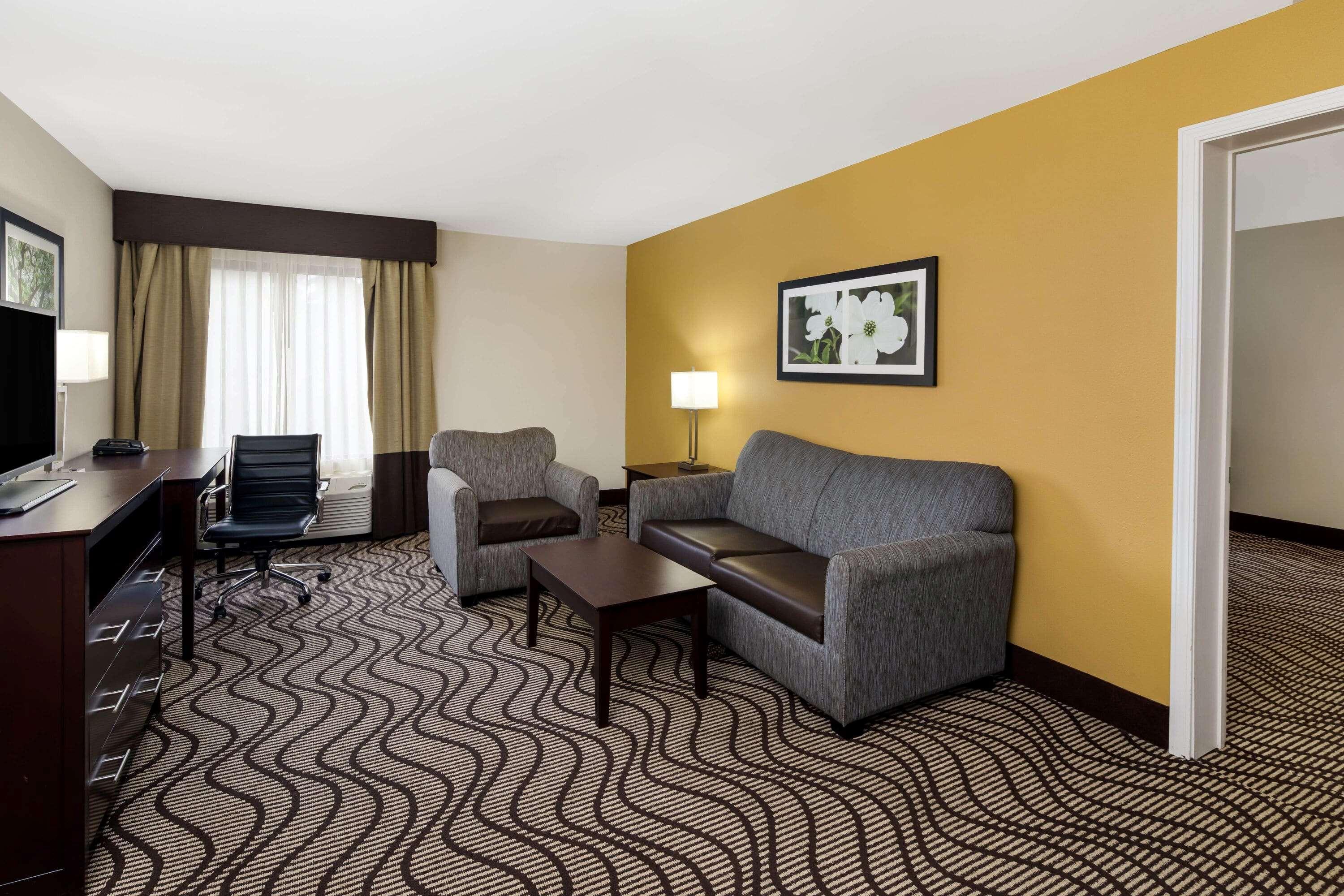 La Quinta By Wyndham Lagrange / I-85 Hotel Exterior photo